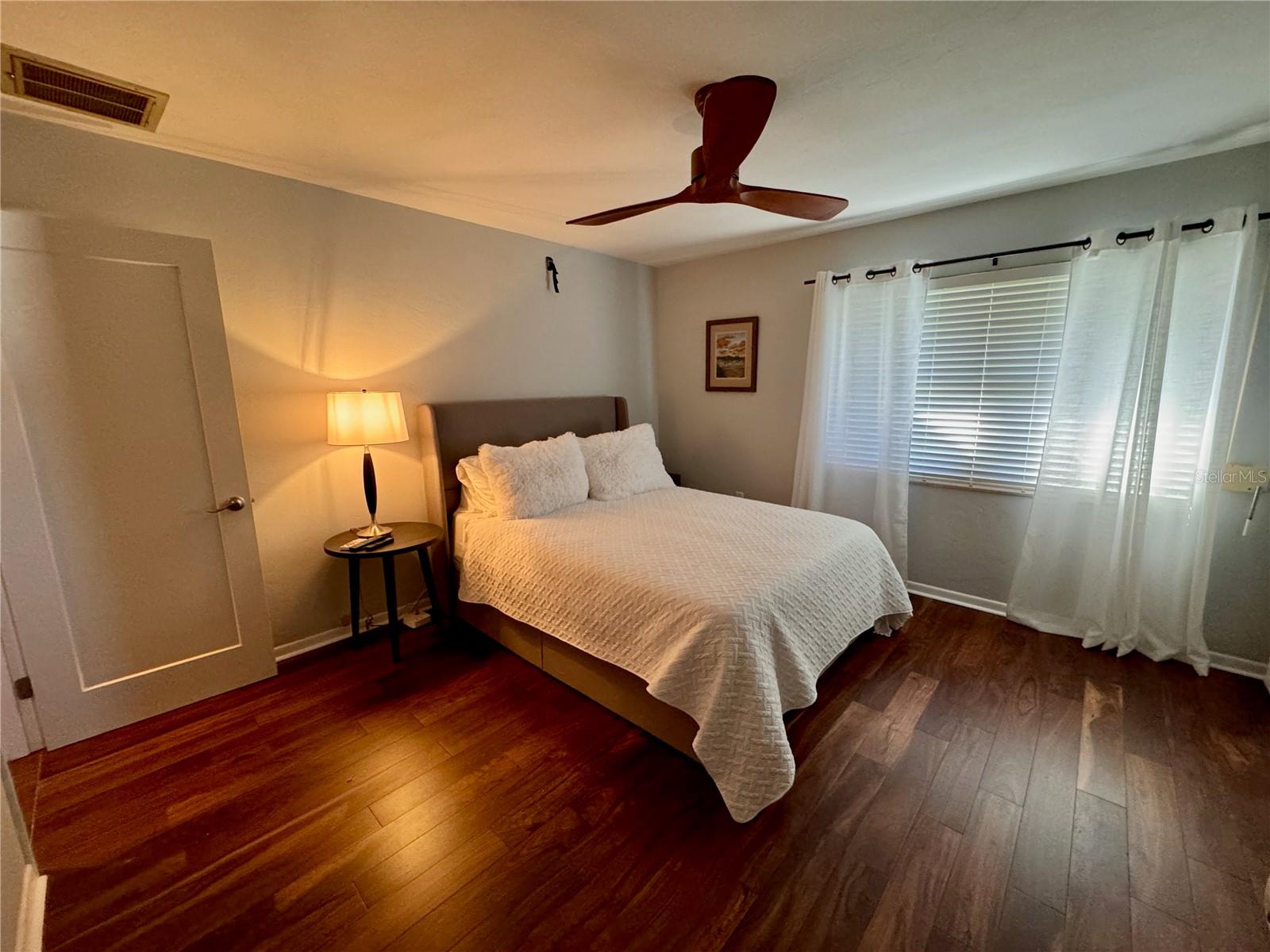 Image 20 of 38 For 2207 51st Street W