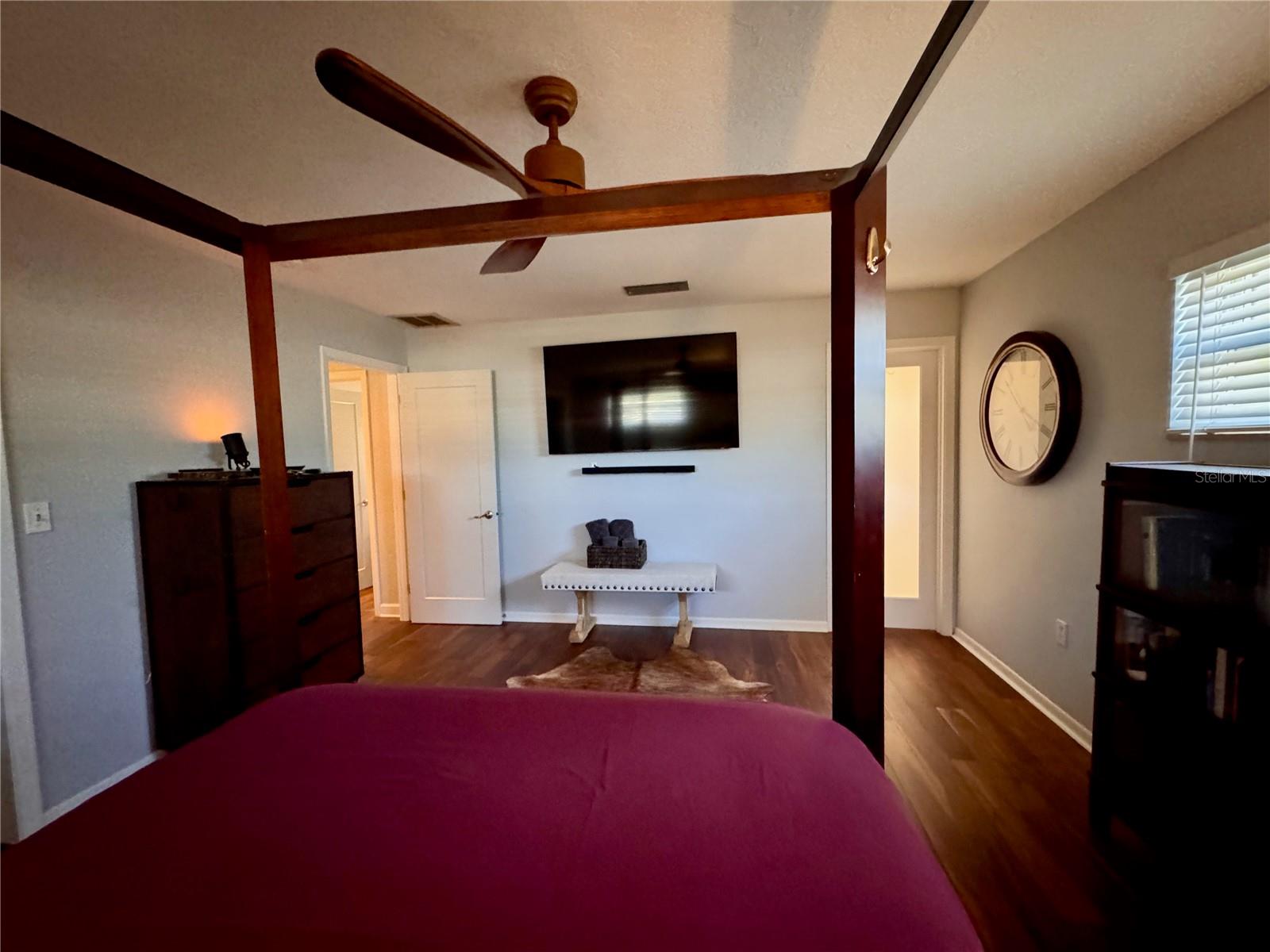 Image 28 of 38 For 2207 51st Street W