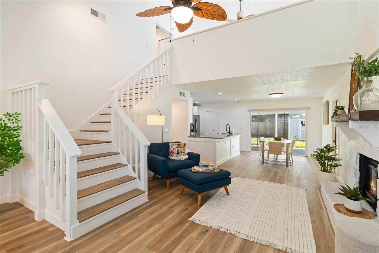 Image 13 of 67 For 2707 17th Avenue W