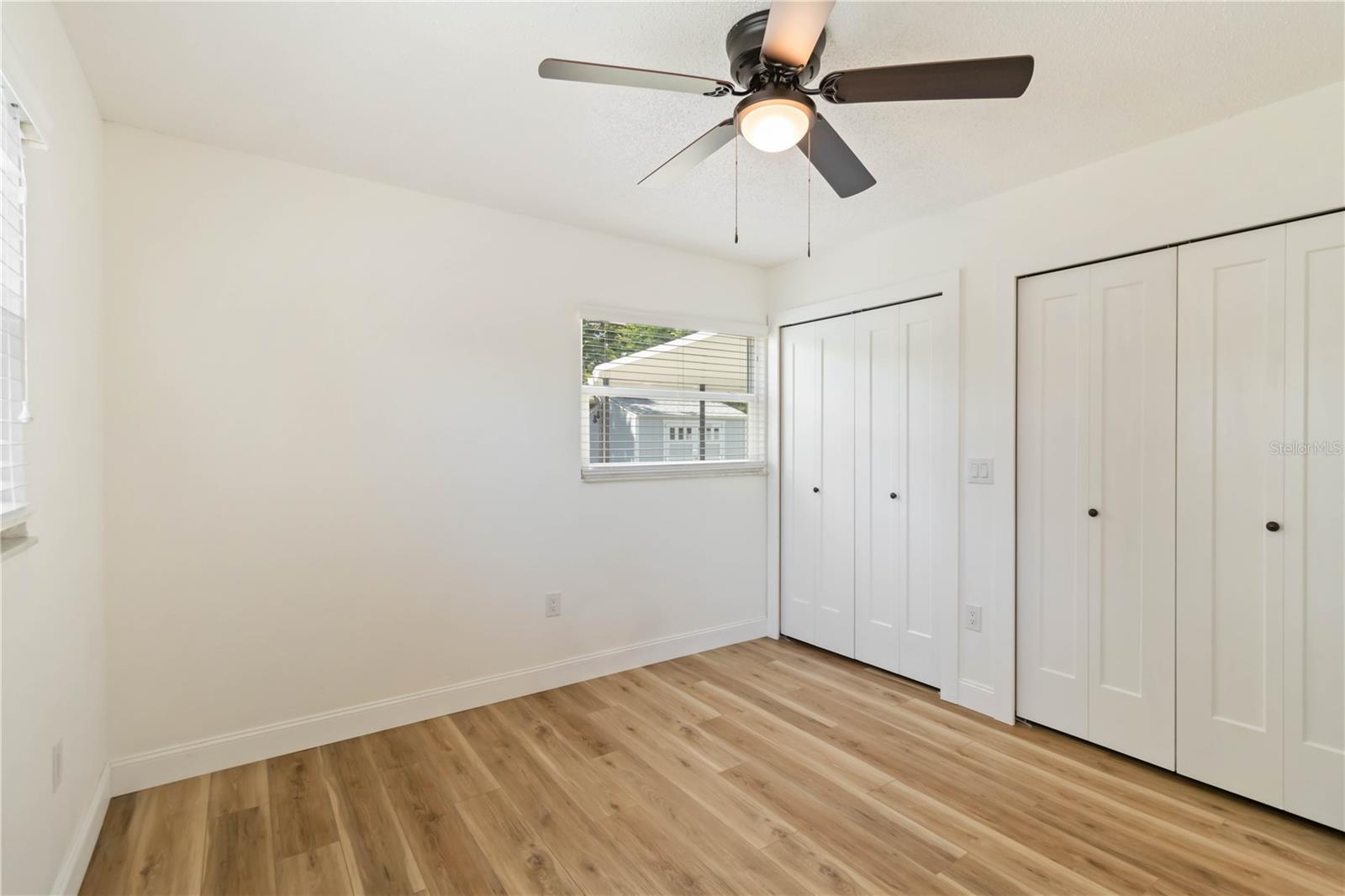 Image 28 of 67 For 2707 17th Avenue W
