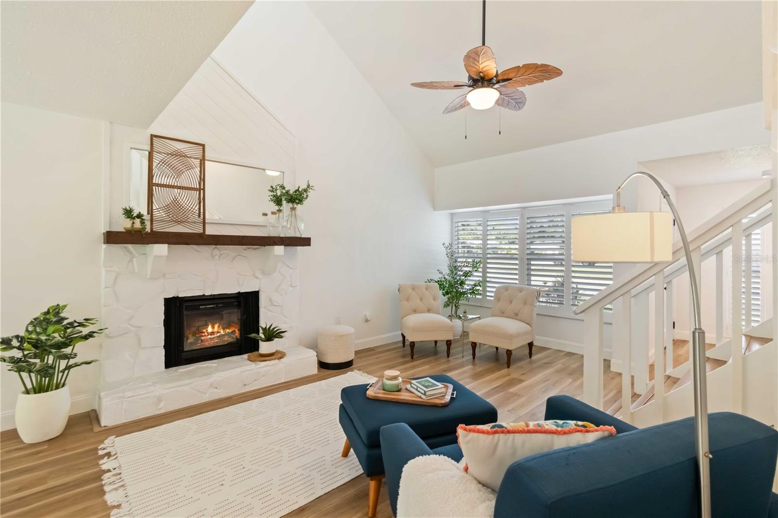 Image 3 of 67 For 2707 17th Avenue W
