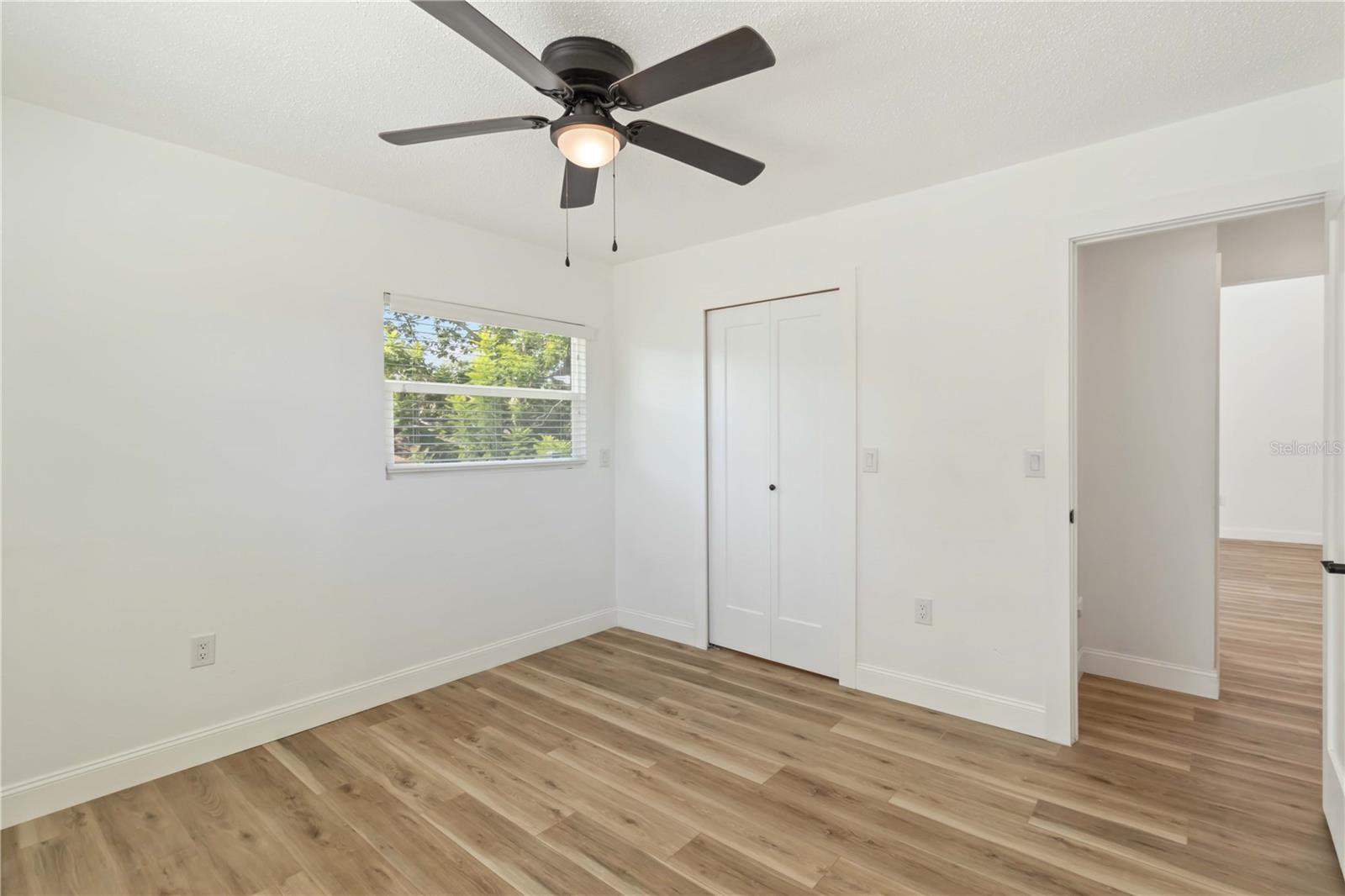 Image 36 of 67 For 2707 17th Avenue W