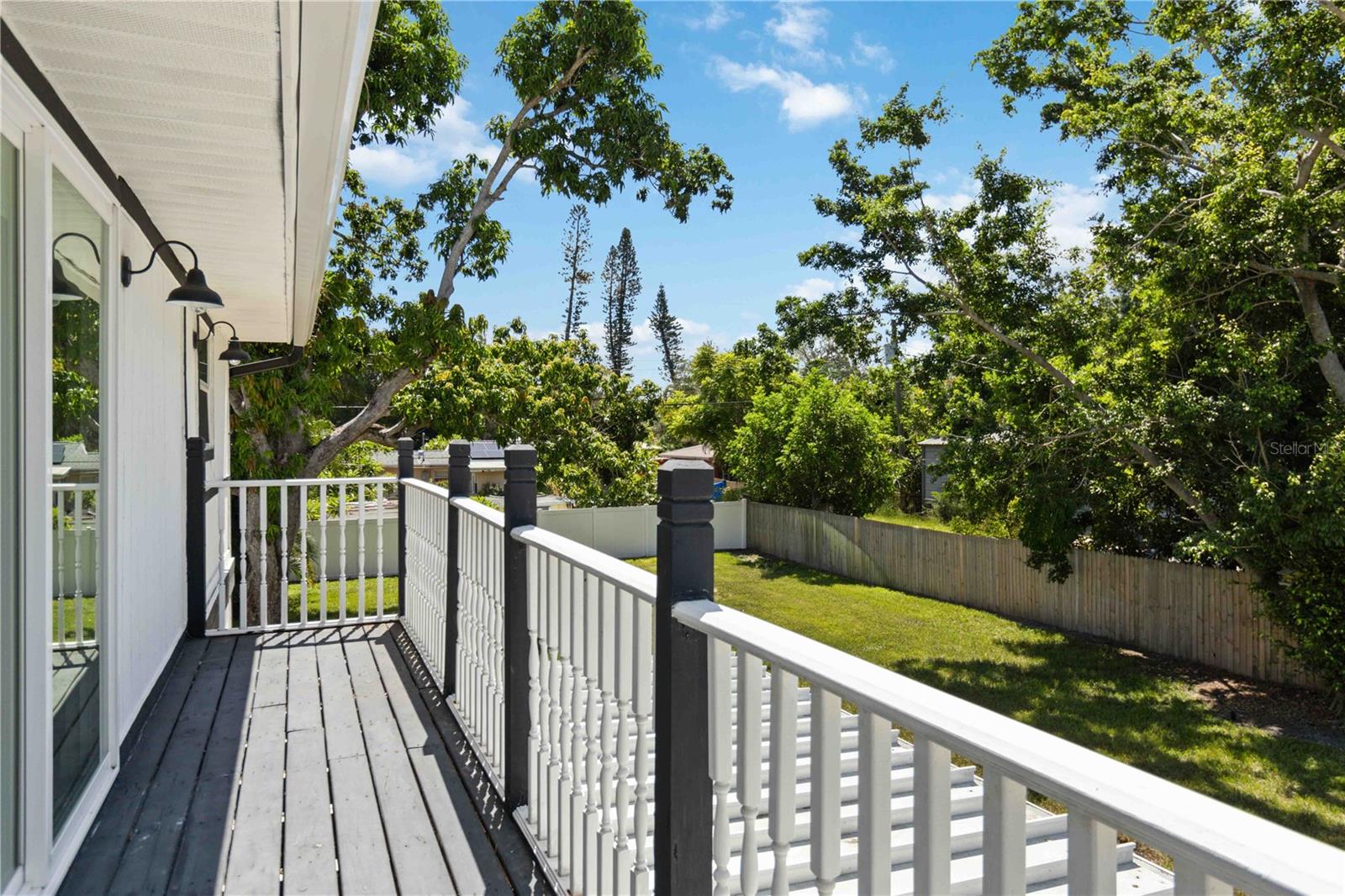Image 42 of 67 For 2707 17th Avenue W