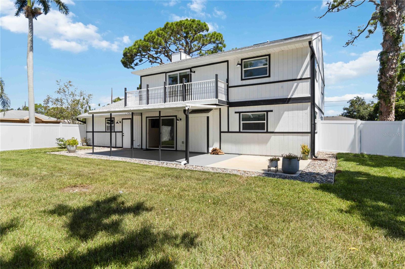 Image 50 of 67 For 2707 17th Avenue W
