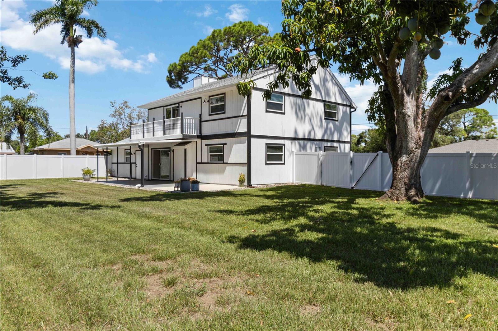 Image 51 of 67 For 2707 17th Avenue W