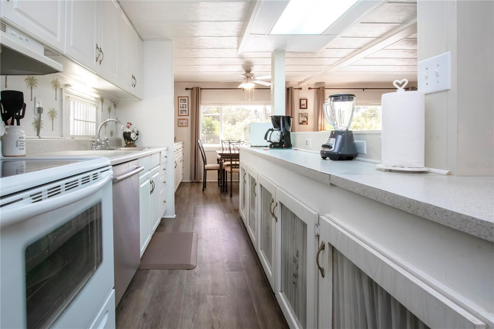 Image 33 of 54 For 420 49th Street E 176