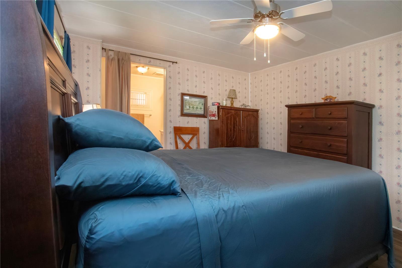 Image 44 of 54 For 420 49th Street E 176