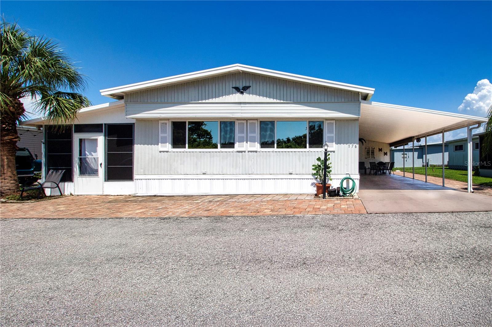 Image 7 of 54 For 420 49th Street E 176