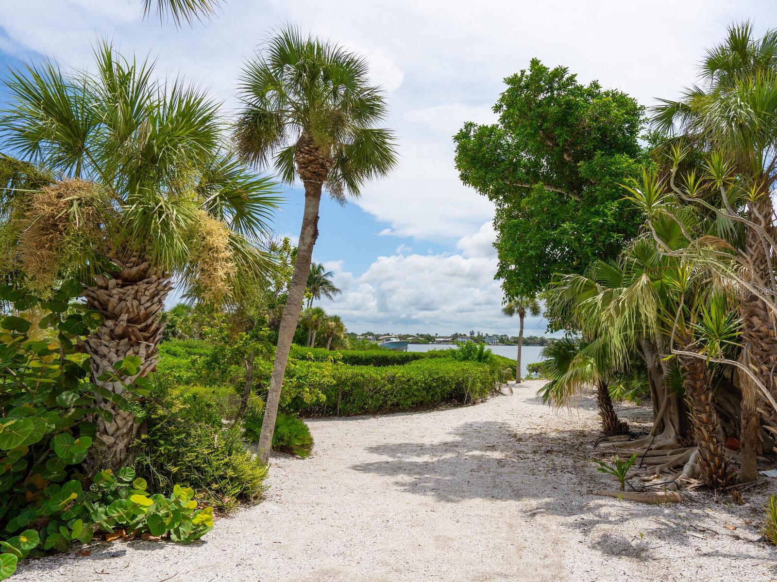 Image 52 of 60 For 1822 Casey Key Road