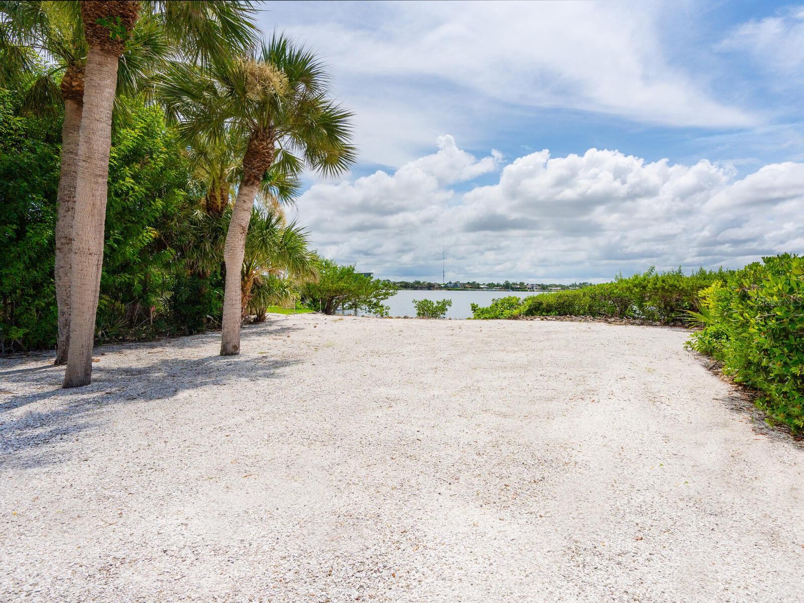 Image 53 of 60 For 1822 Casey Key Road