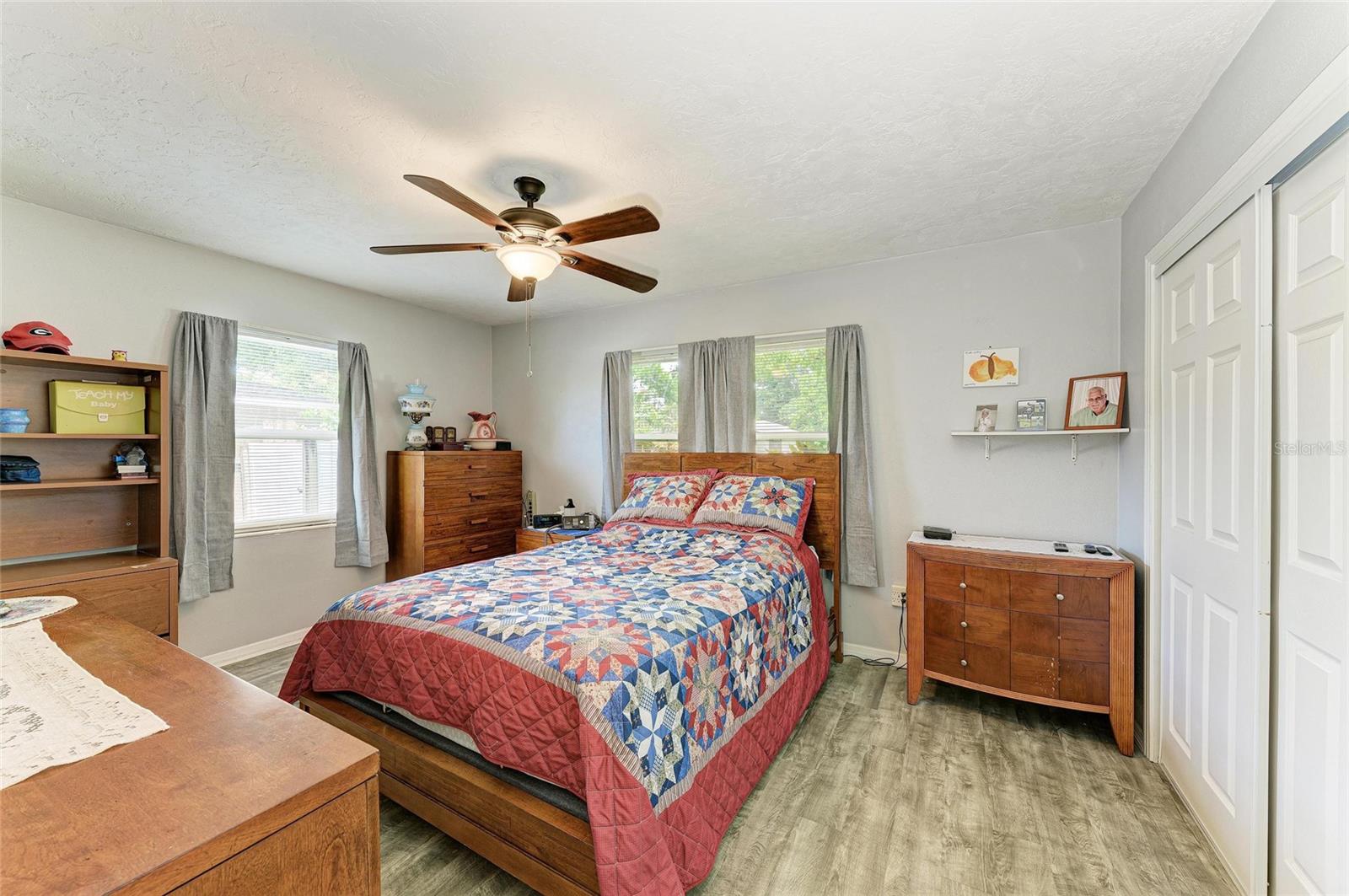 Image 16 of 33 For 1611 15th Avenue W