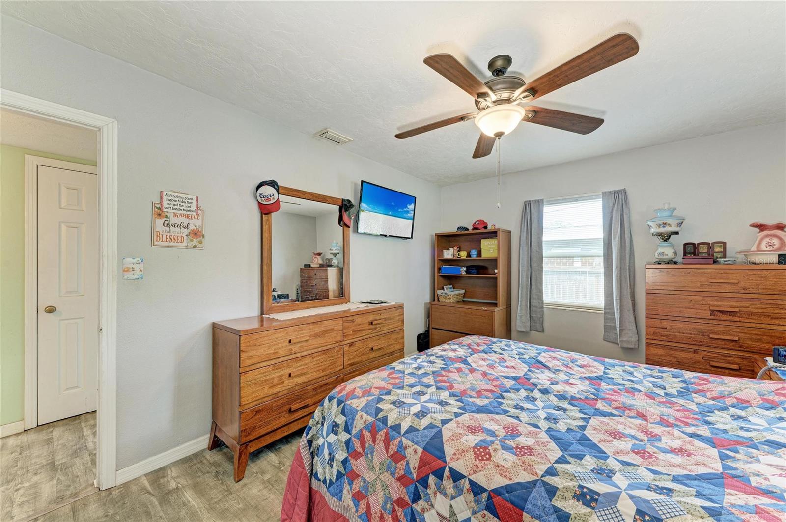 Image 17 of 33 For 1611 15th Avenue W