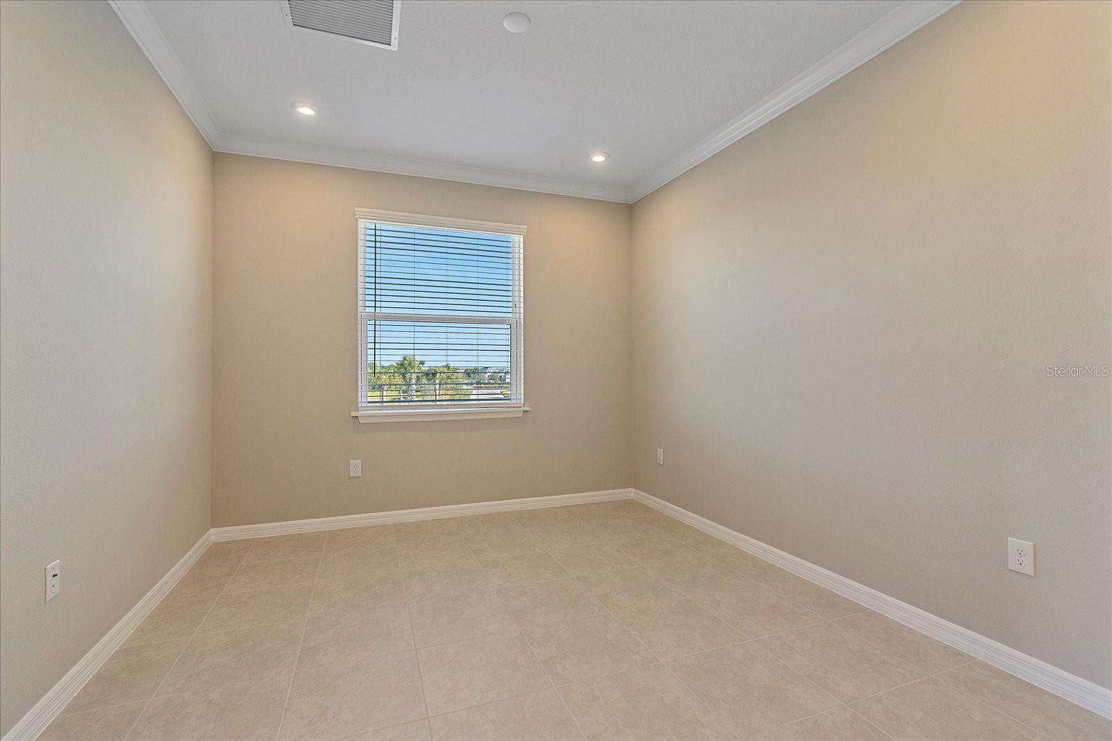 Image 10 of 42 For 12410 Osorio Court 201