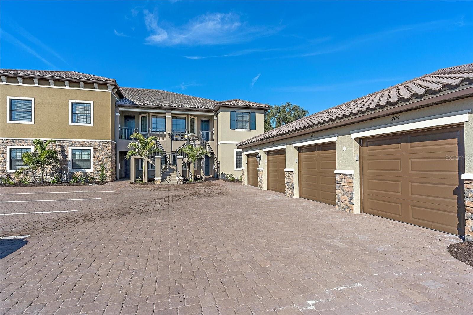 Image 20 of 42 For 12410 Osorio Court 201