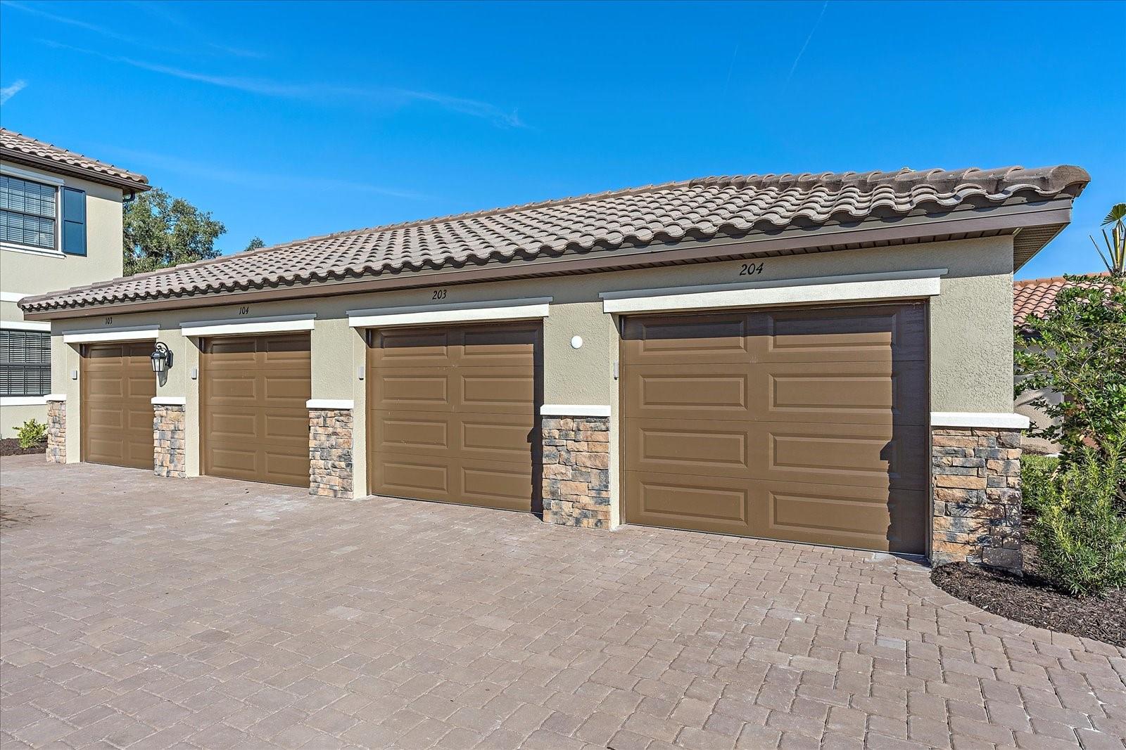 Image 21 of 42 For 12410 Osorio Court 201