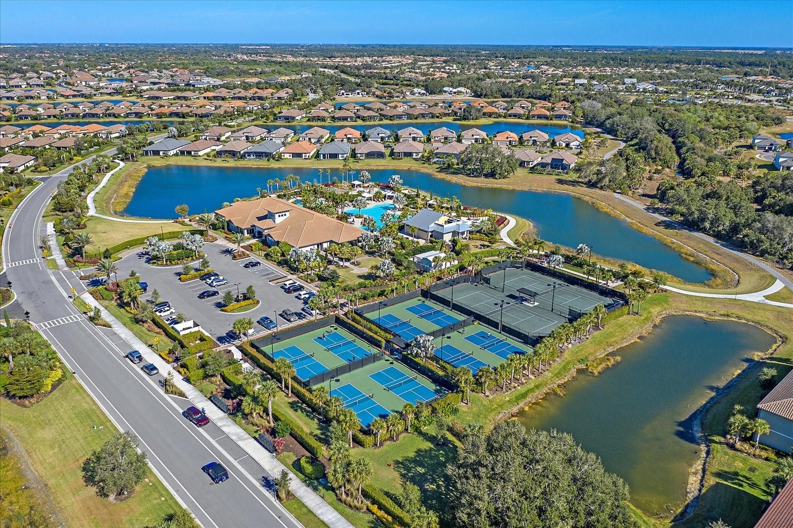 Image 36 of 42 For 12410 Osorio Court 201