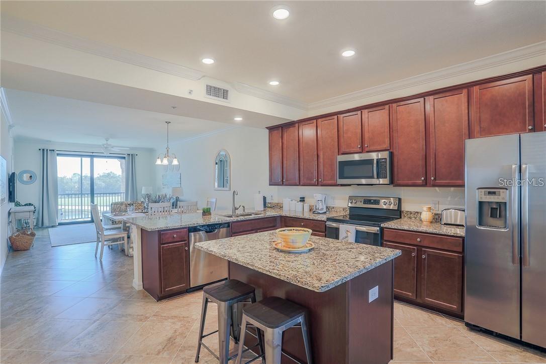 Image 9 of 67 For 17006 Vardon Terrace 305