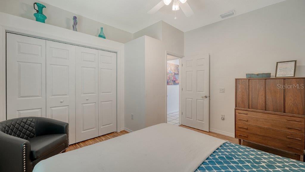 Image 29 of 50 For 7207 38th Court E