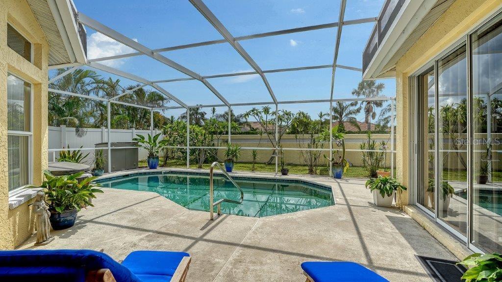 Image 36 of 50 For 7207 38th Court E