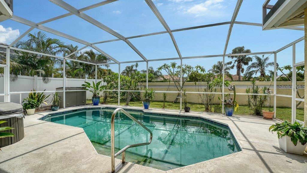 Image 37 of 50 For 7207 38th Court E
