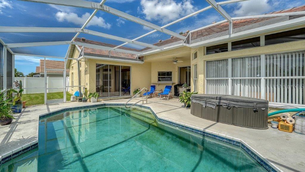 Image 39 of 50 For 7207 38th Court E