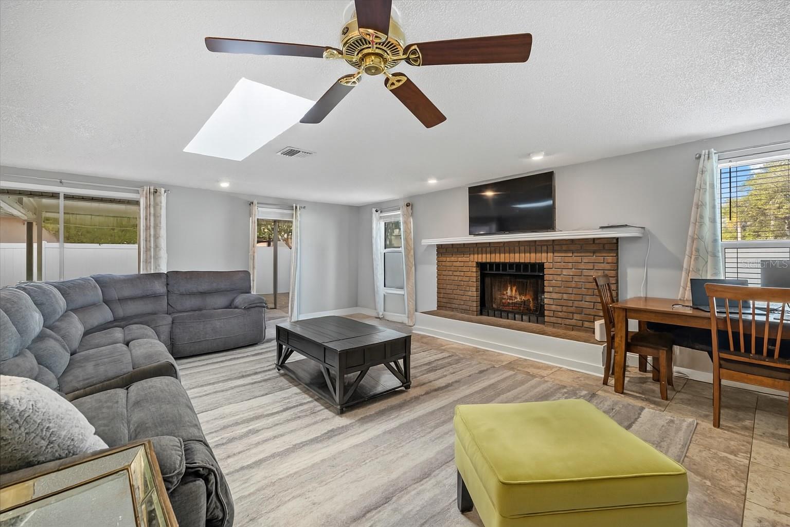 Image 11 of 34 For 3656 Clematis Road