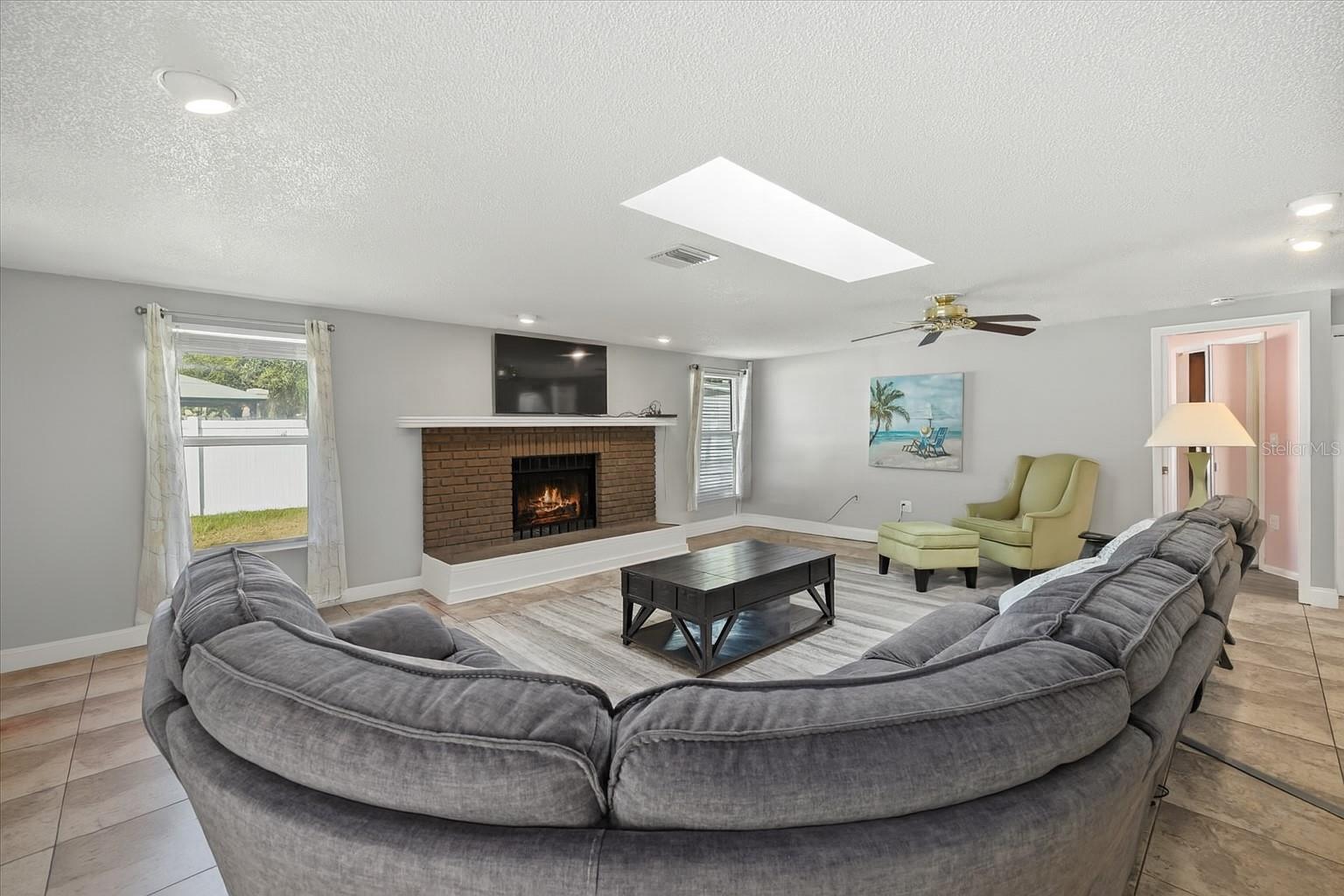 Image 13 of 34 For 3656 Clematis Road