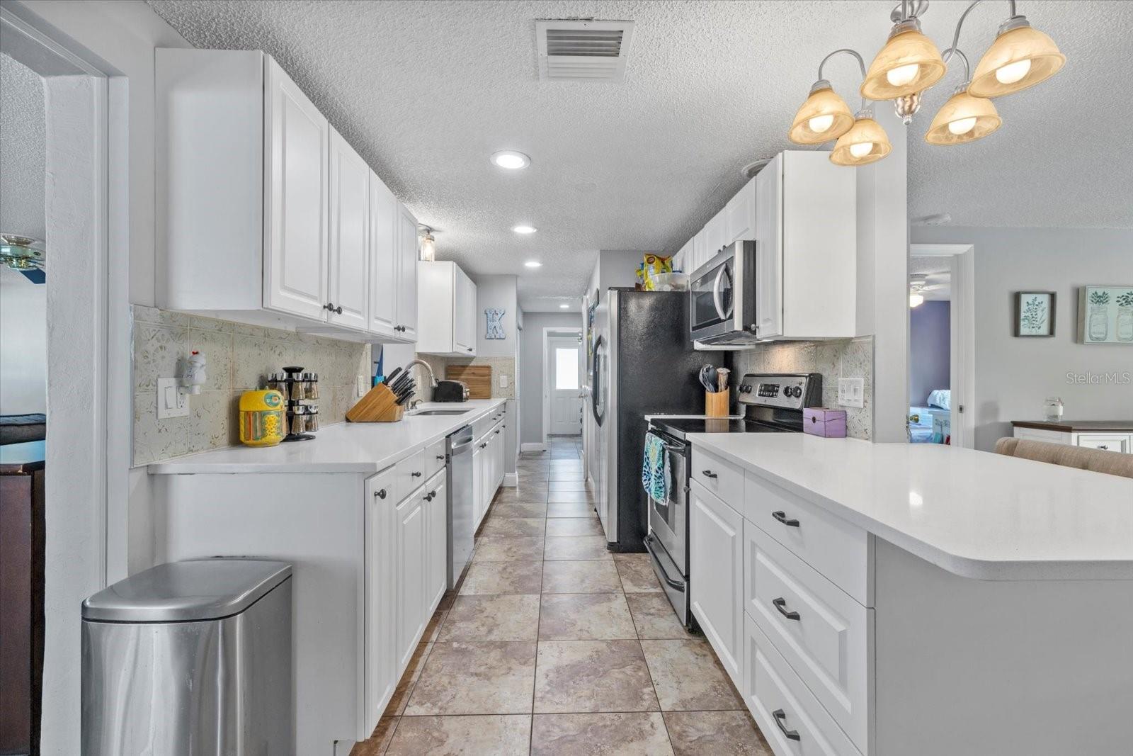 Image 5 of 34 For 3656 Clematis Road