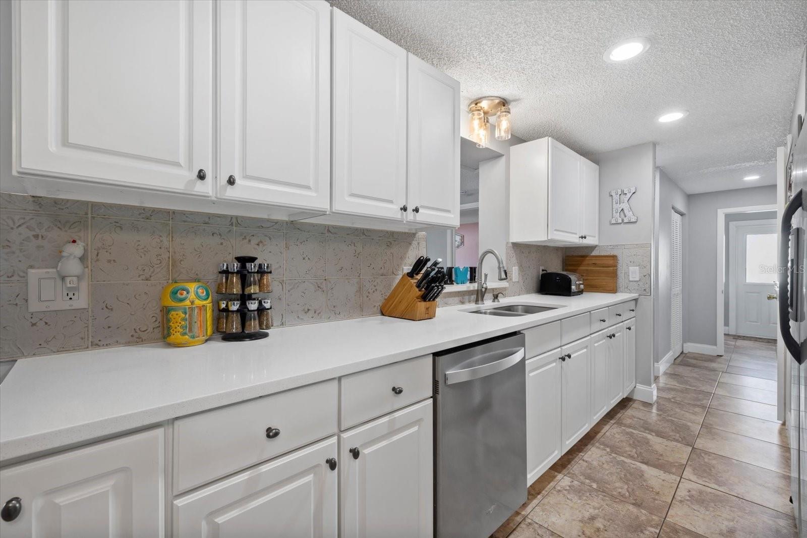 Image 6 of 34 For 3656 Clematis Road