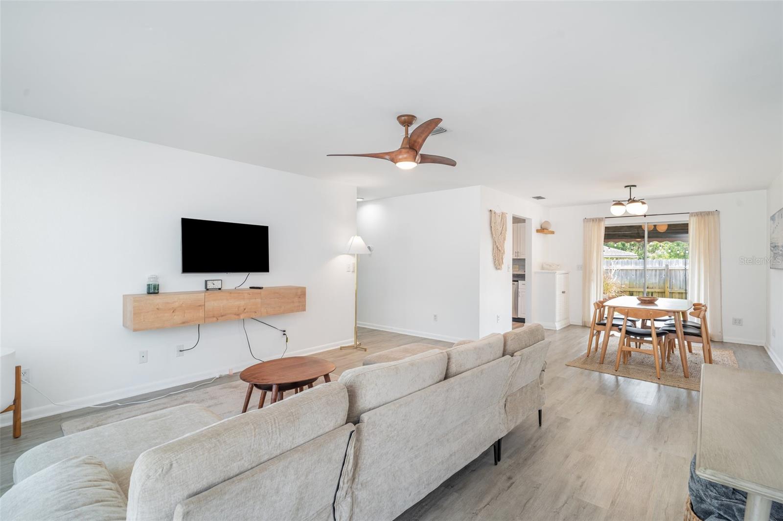 Image 7 of 25 For 503 Casas Bonitas Place