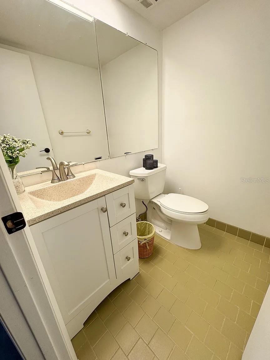 Image 12 of 20 For 420 64th Avenue 201