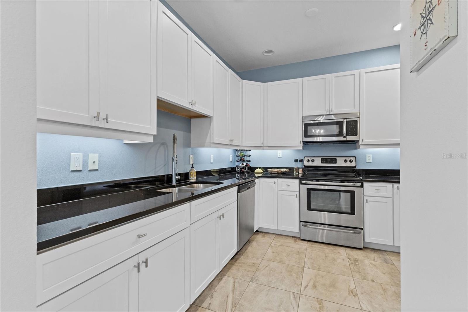 Image 11 of 35 For 6632 7th Avenue Circle W 6632