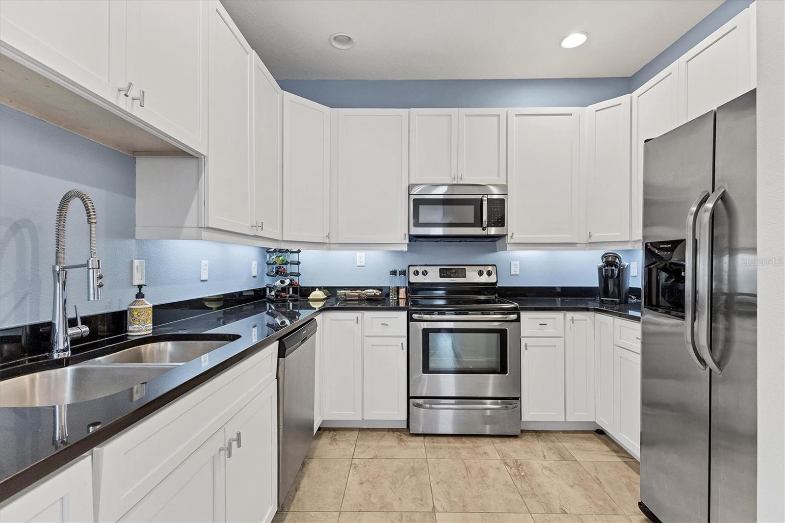 Image 12 of 35 For 6632 7th Avenue Circle W 6632
