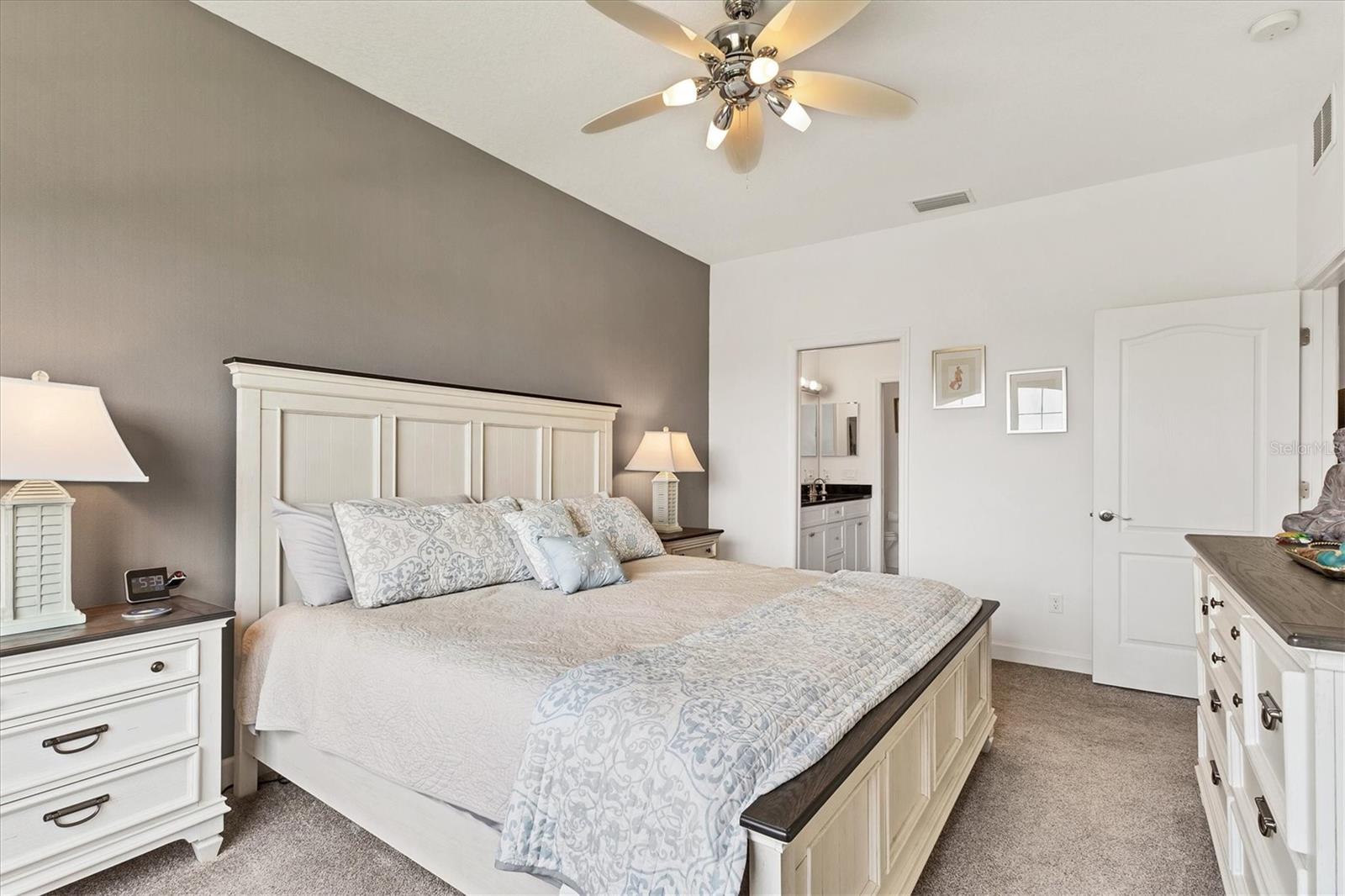 Image 16 of 35 For 6632 7th Avenue Circle W 6632