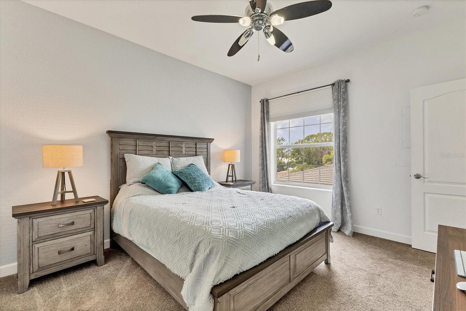 Image 20 of 35 For 6632 7th Avenue Circle W 6632