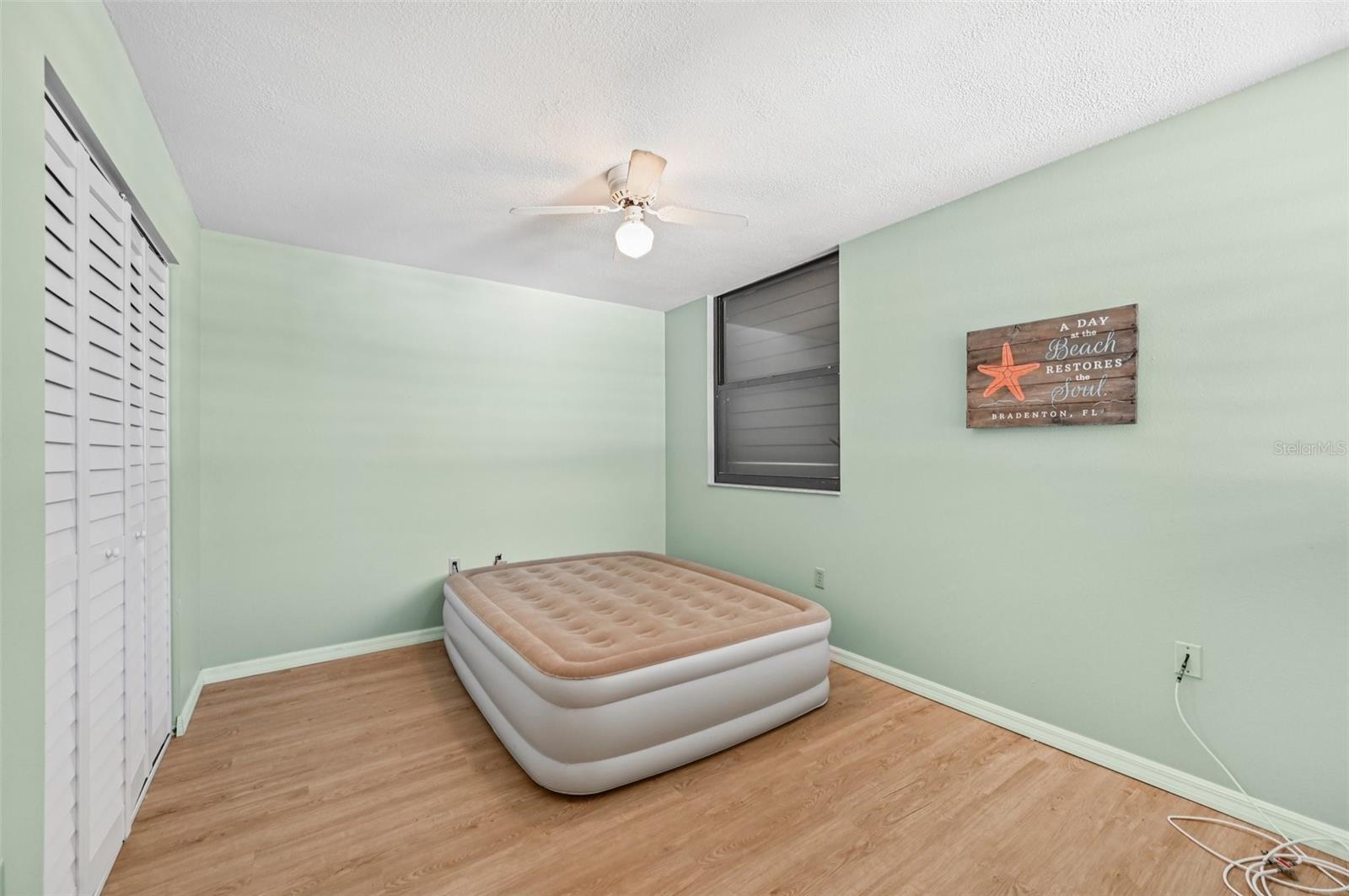 Image 17 of 31 For 378 Springdale Drive 378