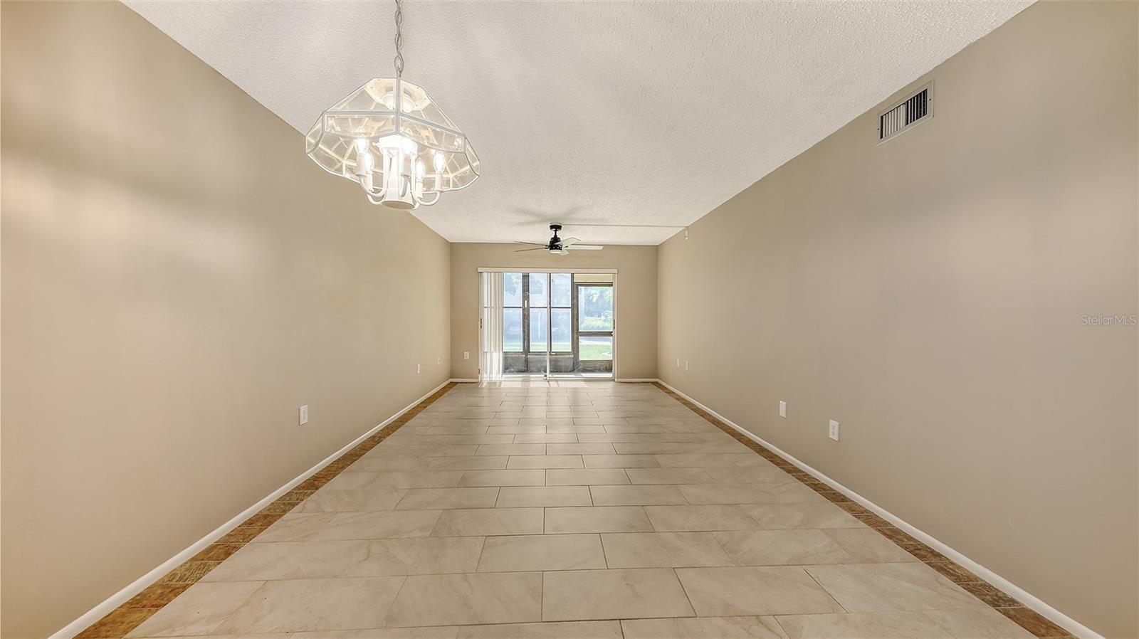 Image 10 of 61 For 2220 Stickney Point Rd  519