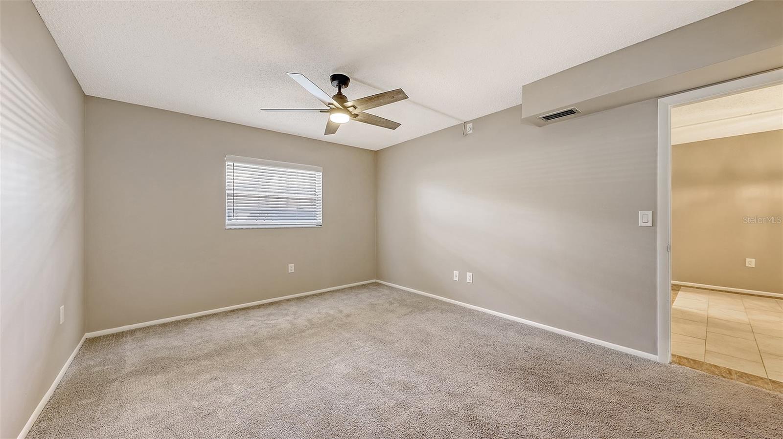 Image 30 of 61 For 2220 Stickney Point Rd  519