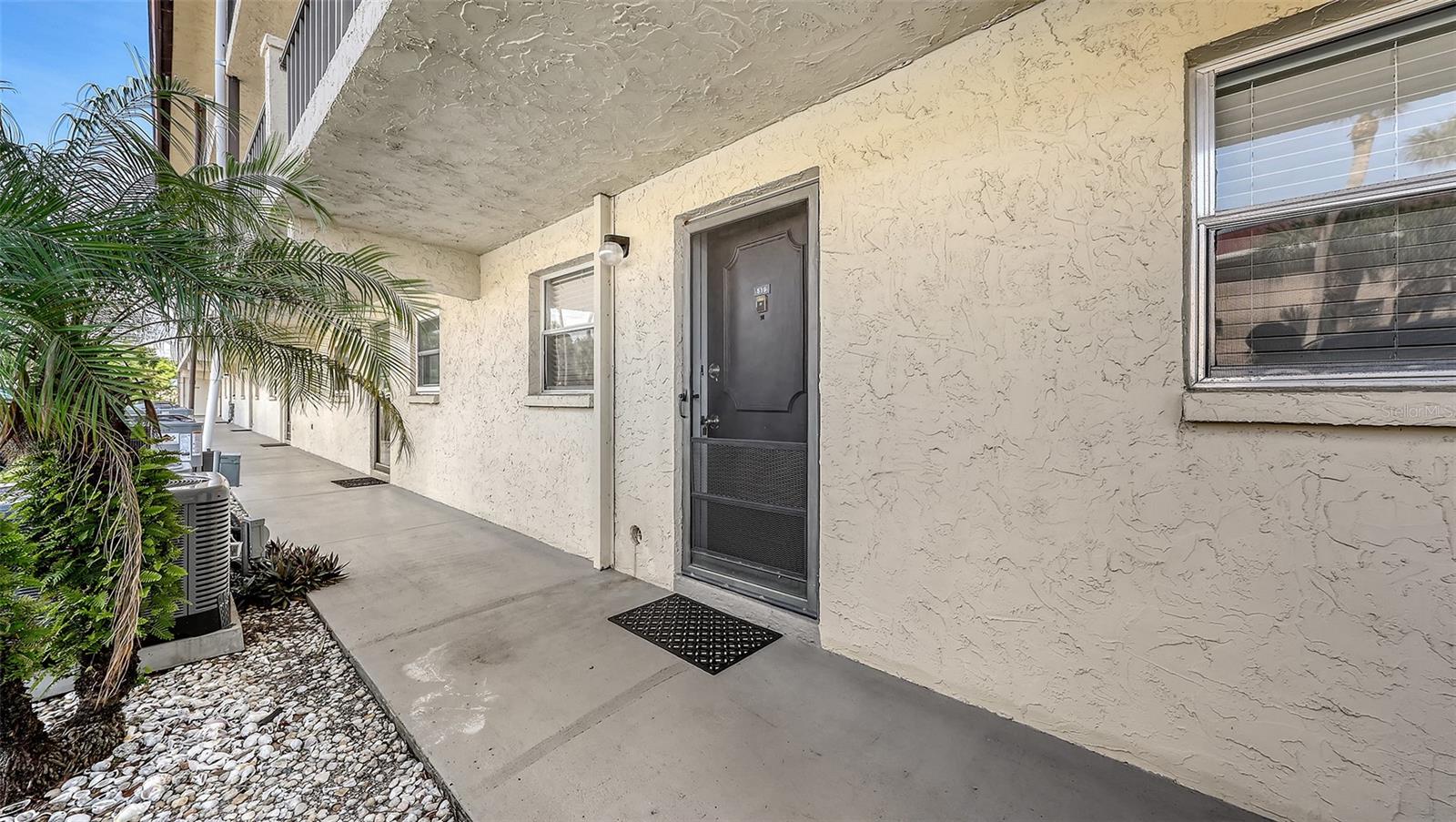 Image 7 of 61 For 2220 Stickney Point Rd  519