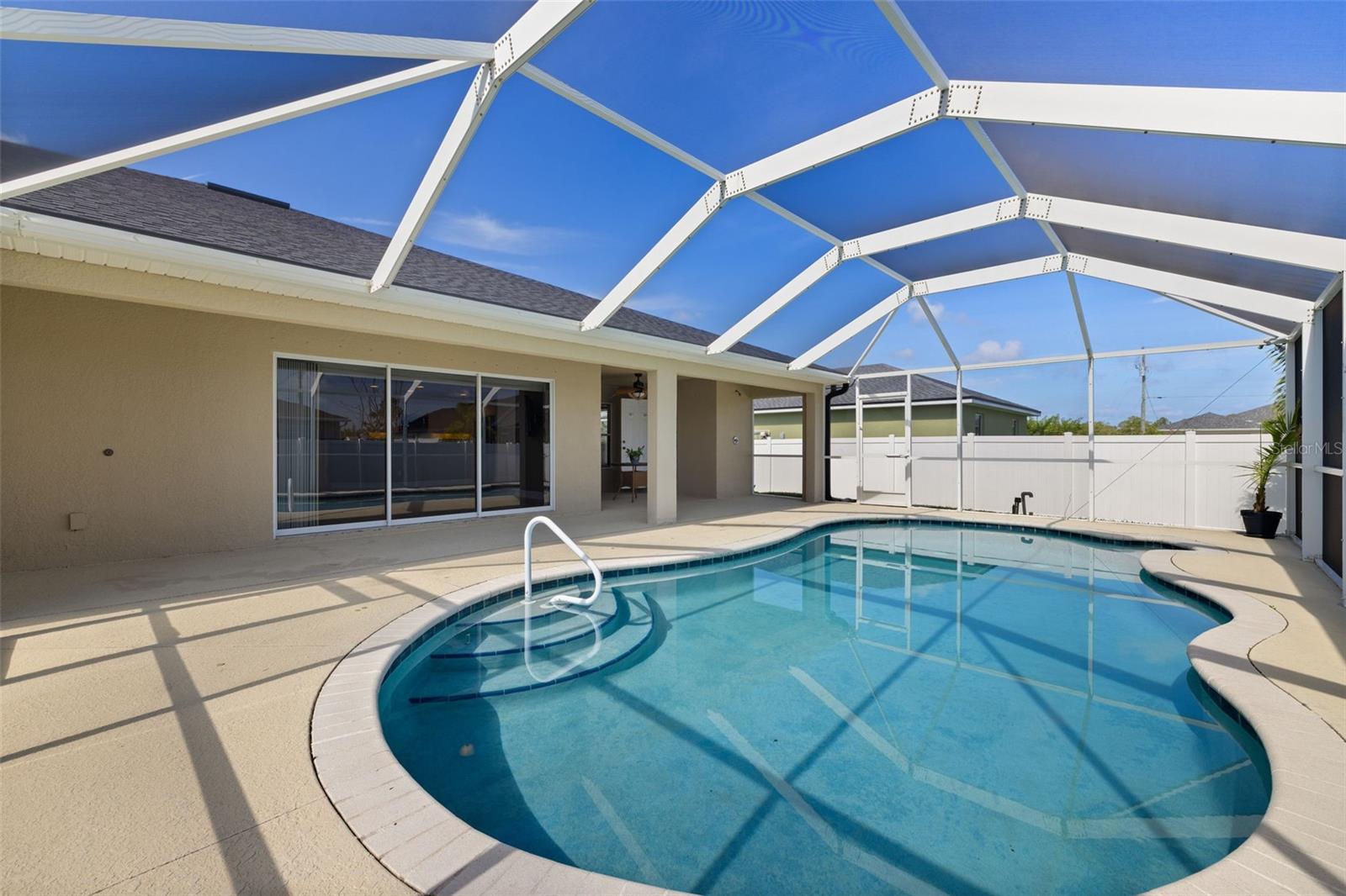 Details for 2933 25th Terrace, CAPE CORAL, FL 33993