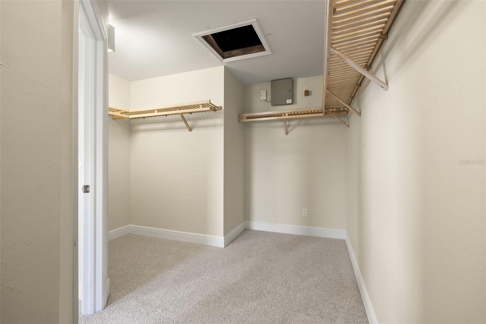 Image 23 of 37 For 2933 25th Terrace