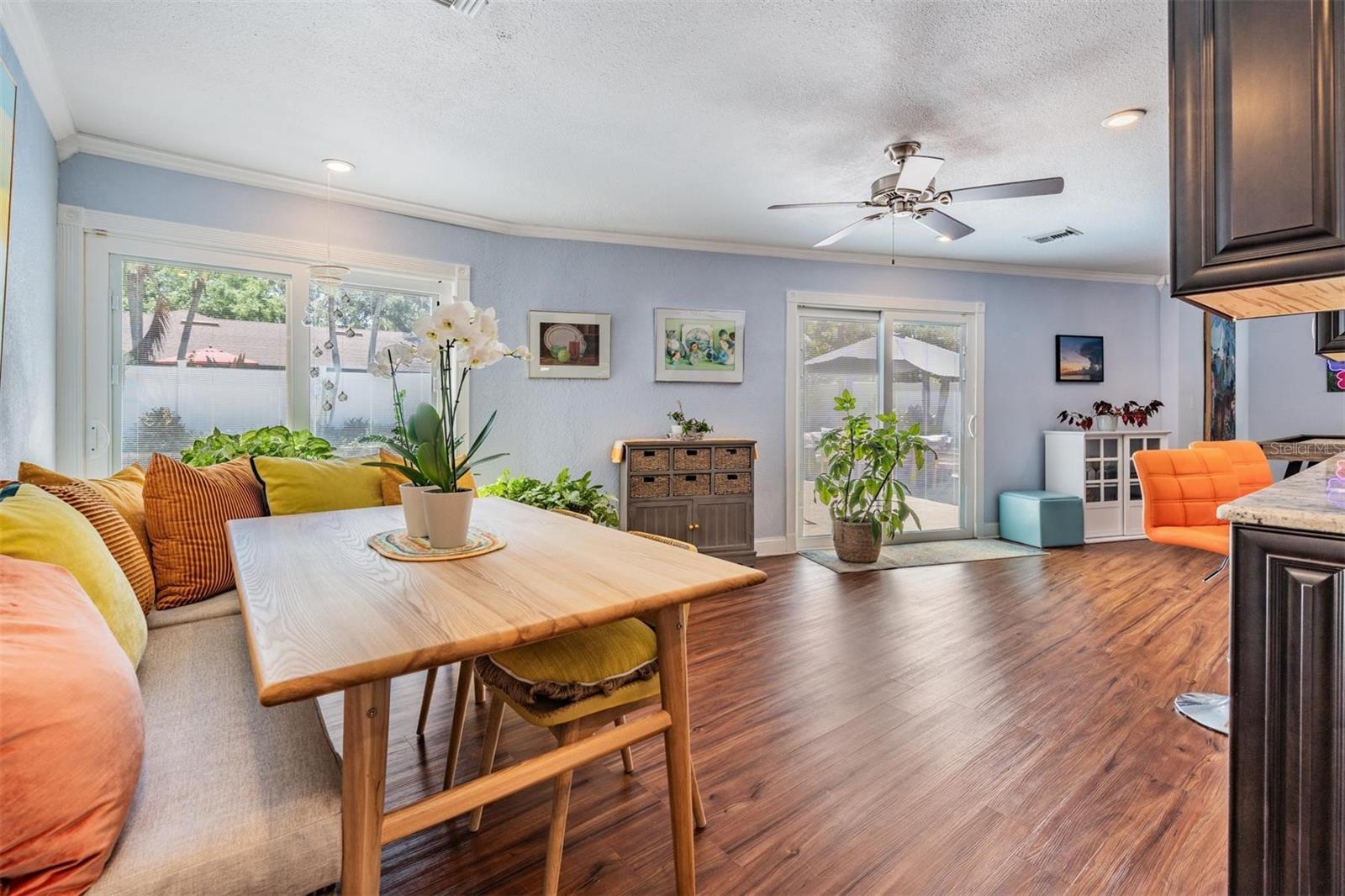 Listing photo id 26 for 222 Foxcroft Drive E
