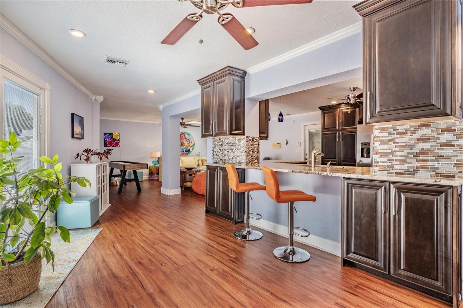 Listing photo id 28 for 222 Foxcroft Drive E