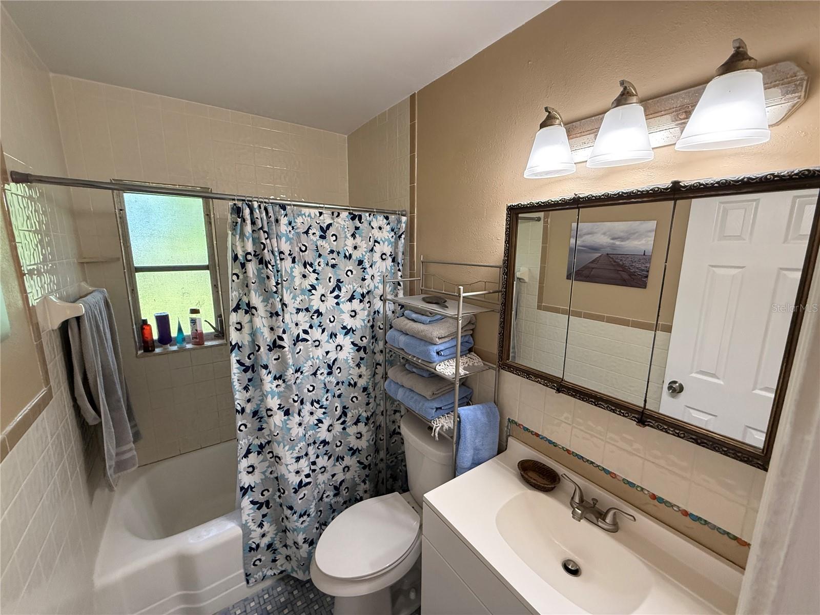 Image 12 of 29 For 6275 37th Avenue N