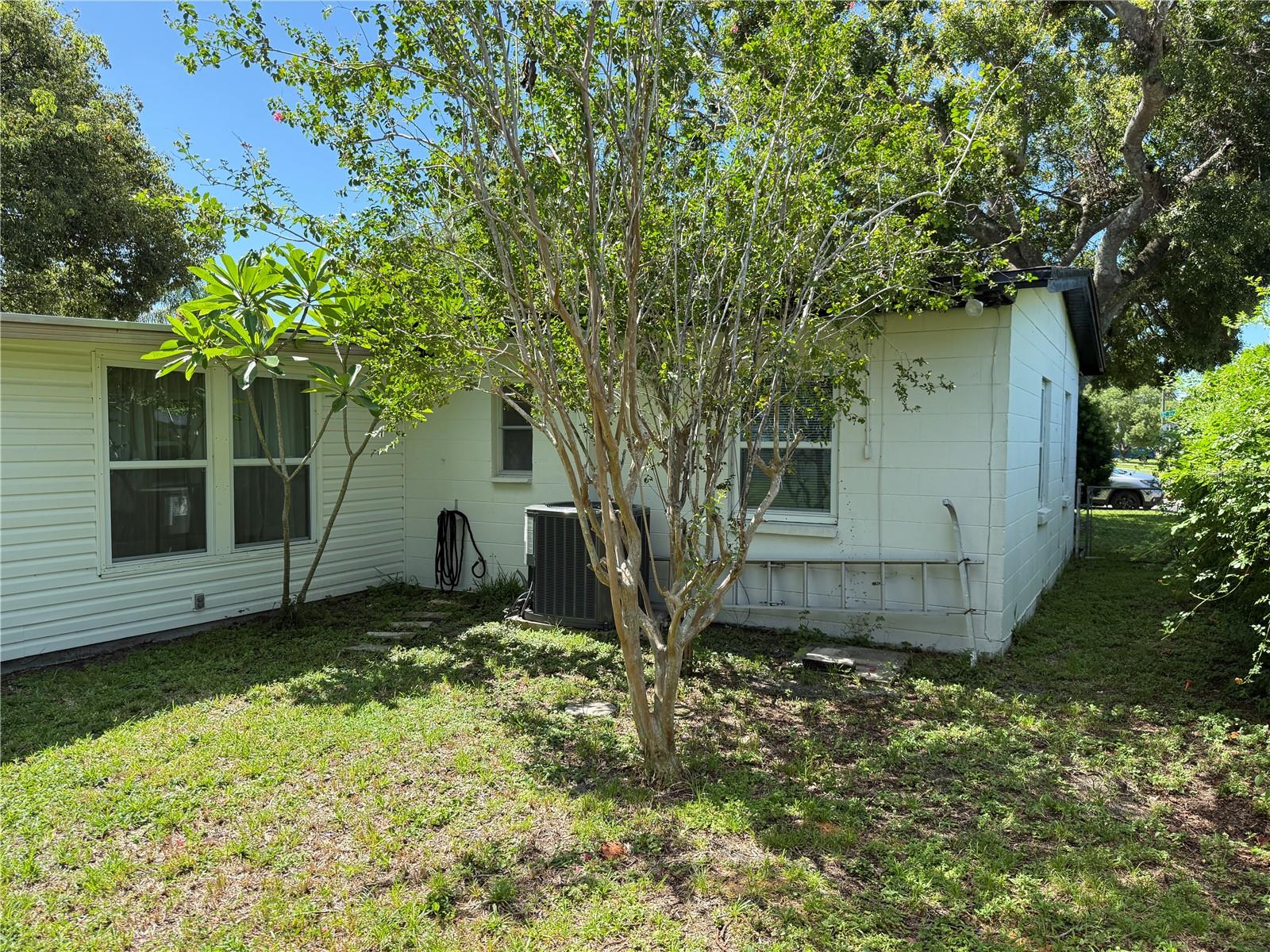 Image 26 of 29 For 6275 37th Avenue N