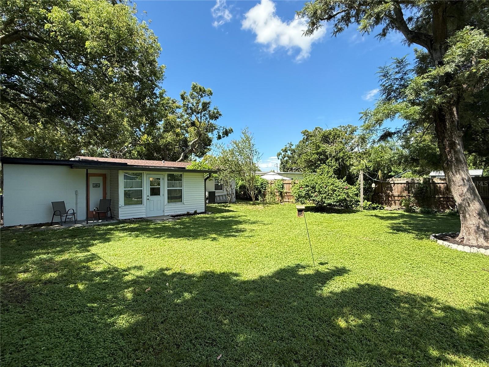 Image 28 of 29 For 6275 37th Avenue N