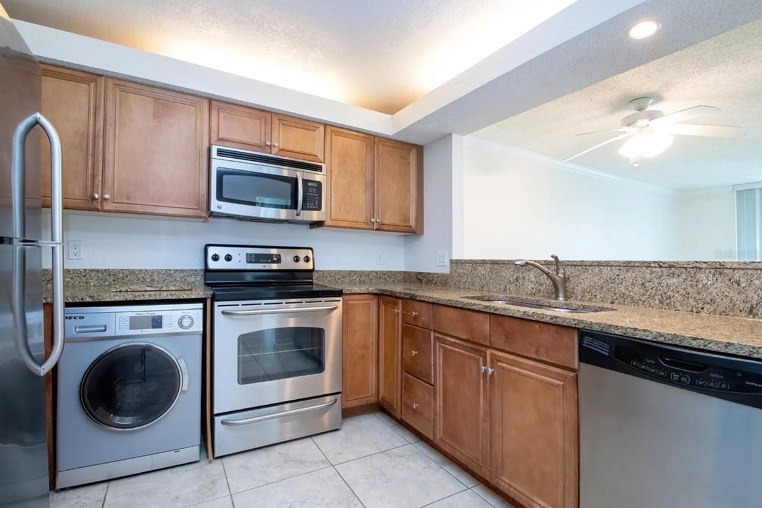 Image 2 of 7 For 2700 Coconut Bay Lane 427