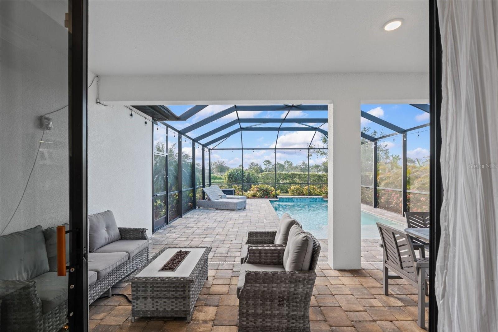 Image 22 of 66 For 4849 Antrim Drive