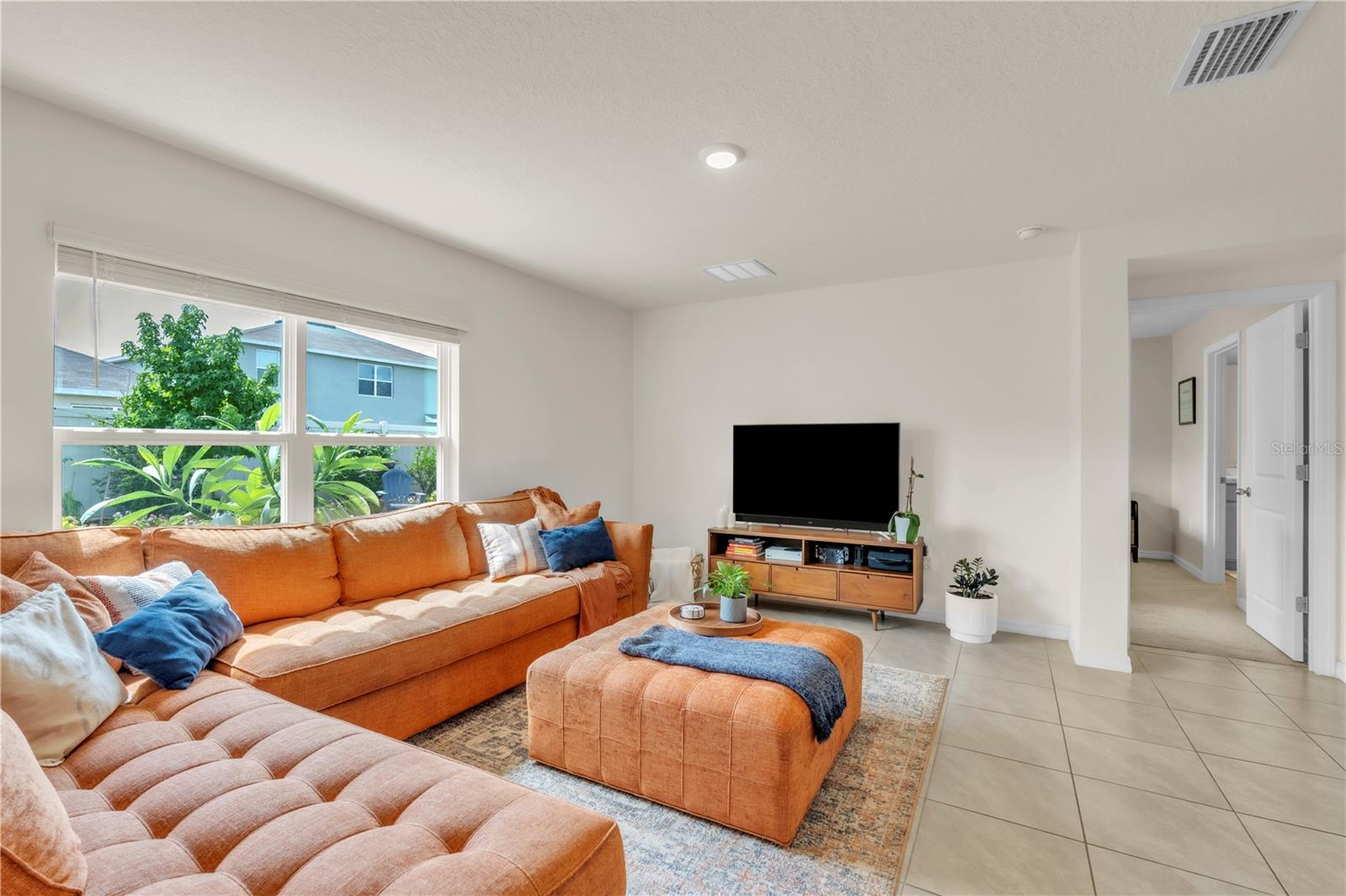 Listing photo id 12 for 7520 Rosewood Garden Loop