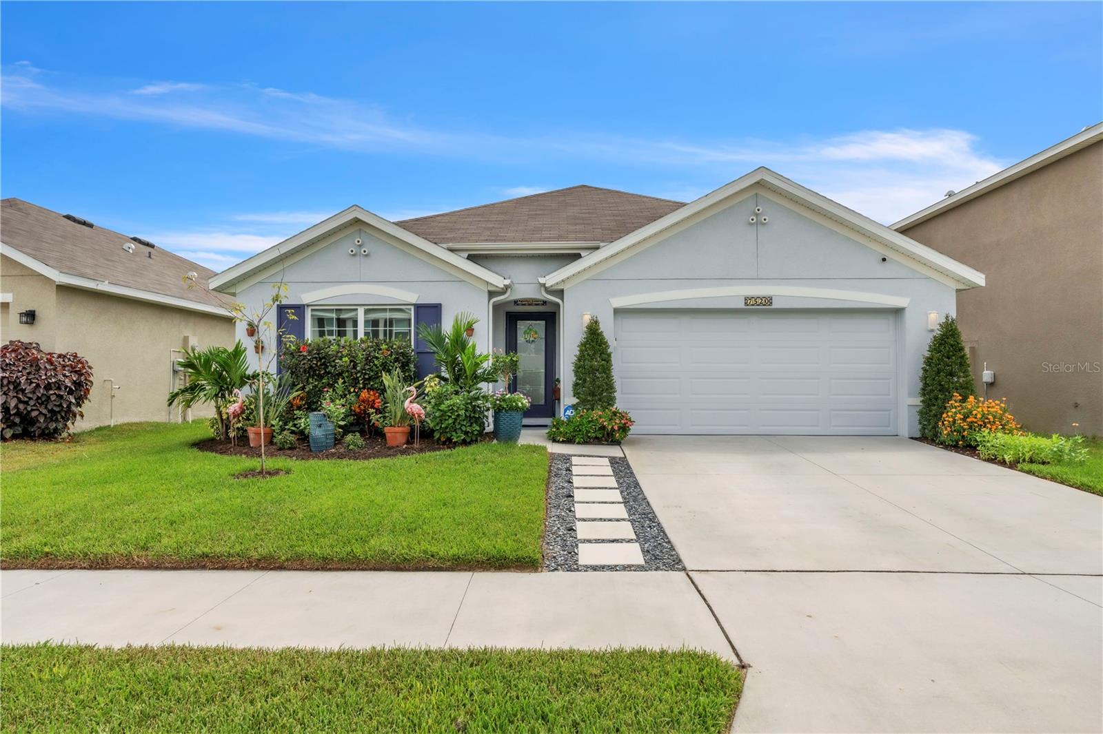 Listing photo id 0 for 7520 Rosewood Garden Loop